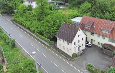 MEHRFAMILIENHAUS MIT GESCHICHTE – sofort frei