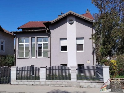 Tolles Mehrfamilienhaus bietet vielfache Nutzungsmöglichkeit auf 3 Etagen – zentrale Lage!