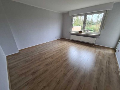 Gemütlich und ruhig! Tolle 3,5 Raum EG-Wohnung in schöner Lage. Balkon!