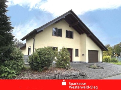 Birken-Honigsessen, großes Einfamilienhaus mit tollem Panoramablick, Garage vorhanden
