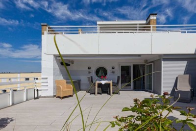 2 Zimmer Wohnung mit großer Dachterrasse direkt am Wernerwald 300m zum Strand