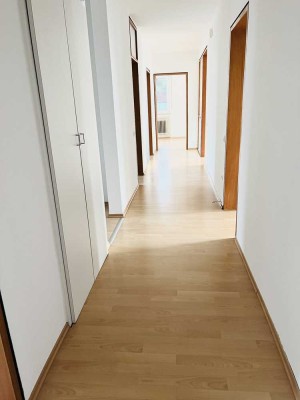 Exklusive 3,5-Zimmer-Wohnung mit Balkon in Erlangen