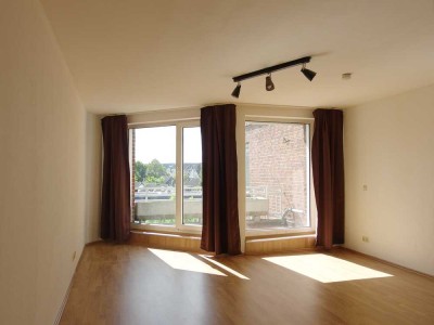 verkehrsgünstige und moderne 1-Zimmer-Wohnung in Ratingen-Mitte mit EBK und sonnigem Süd-Balkon