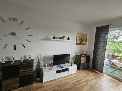 Helle und schöne 2-Zimmer-Wohnung mit Balkon in Mariendorf