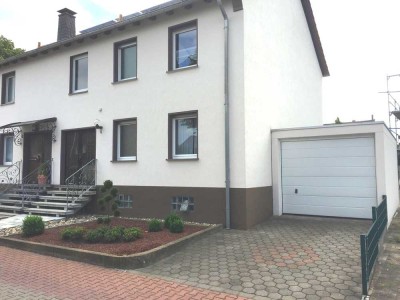 Doppelhaushälfte mit Garage und Stellplatz 1.200 €