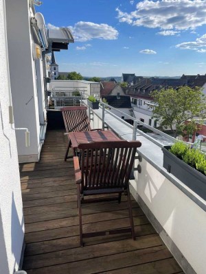 Schöne 2,5-Zi Penthouse-Wohnung "Alte Malzfabrik" - Über den Dächern von Hochheim