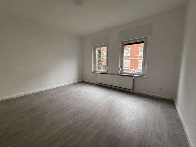 Bochum-Werne: helle und großzügige 2-Zimmer-Erdgeschosswohnung mit Einbauküche