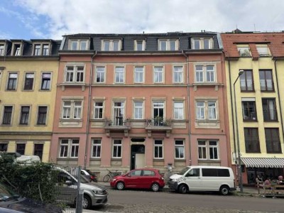 Über den Dächern der Neustadt – 3 Zimmer Dachgeschoss-Maisonette mit Galerie
