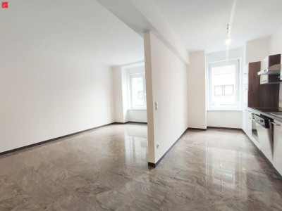 Frisch sanierte helle Wohnung mit bester Infrastruktur!