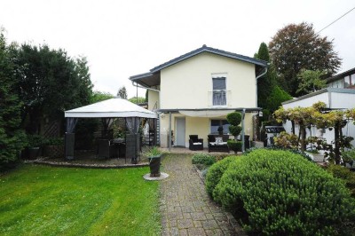 Kleines Einfamilienhaus für Ruhesuchende mit Garten, für Einzelperson oder Pärchen