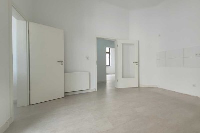 Hochwertige 3-Raumwohnung mit Personenaufzug und großem Balkon