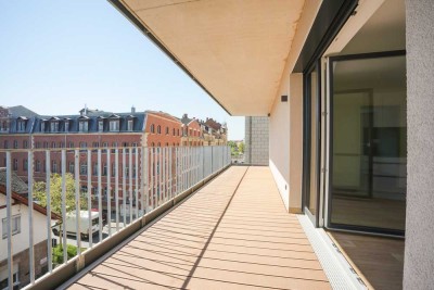 Lichtdurchflutete NEUBAU Wohnung mit großem Balkon