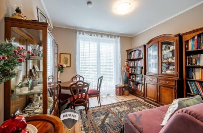 "Kaminfeuer trifft Gartentraum: Topmoderne Gartenwohnung im Wienerwald"