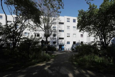 Ruhig gelegene 4-Zimmer-Wohnung mit Balkon // 2.OG rechts