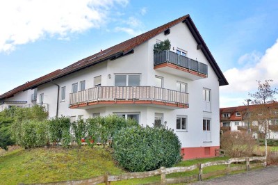 Großzügige, lichtdurchflutete 3-Zimmer-Wohnung mit großem Balkon