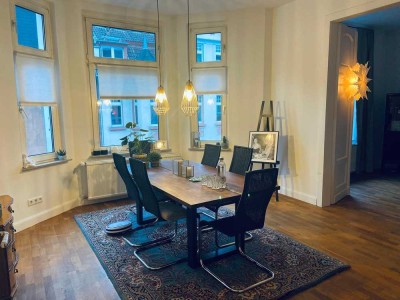 Wunderschöne 3-Zimmer-Altbauwohnung mit Balkon in Grafenberg