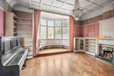 IMMORath.de - Zeitlose Eleganz in Königsfeld – historische Villa mit Potenzial für Neues