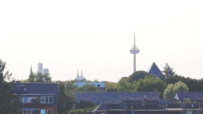 frisch sanierte Dachgeschosswohnung mit Domblick