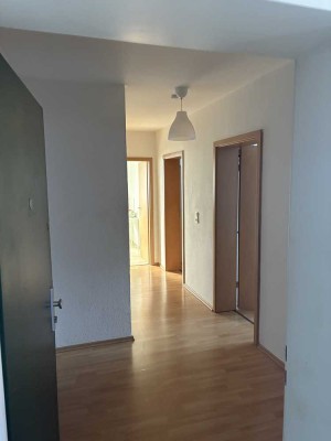 Helle 2-Zimmer Erdgeschosswohnung mit Balkon in Leverkusen-Lützenkirchen