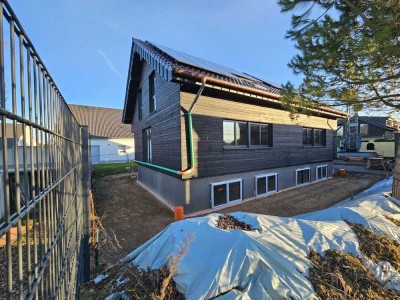 Neubau; Erstbezug Februar 2026! 2 hochwertige Doppelhaushälften