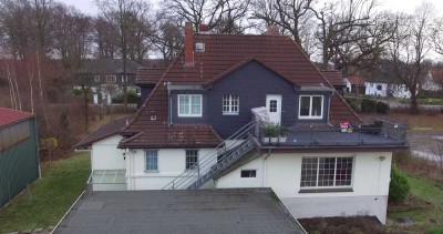 Helle 2,5-Zimmer Dachgeschosswohnung mit großem Balkon in Uetze-OT Riedel