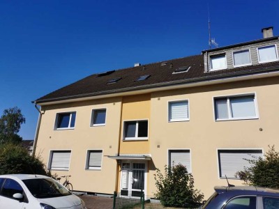 Top 3 Zimmer Wohnung mit Balkon in Wahnheide