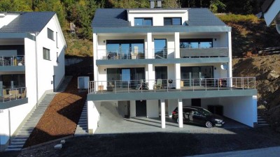 Neubau, 3 ZKB Wohnung mit Balkon und Tiefgarage / Aufzug