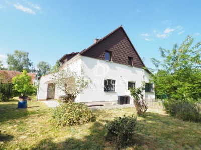 *** Ruhe und Privatsphäre im Außenbereich von Maxdorf – 
         Charmantes Zweifamilienhaus mit