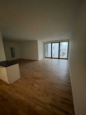 4 Zimmer Wohnung mit Balkon im historischen Baudenkmal