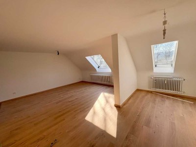 Helle und neu renovierte 4ZKB-Wohnung mit EBK und Gartenanteil
