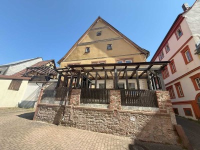 Denkmalimmobilie - Eigentumswohnung im Ortskern