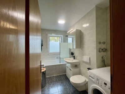 Sofort einziehen: 3 Zimmer mit Wintergarten und Tiefgaragenstellplatz