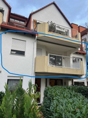 Helle 3-Zimmer private Wohnung, EBK, Balkon, Tiefgarage in Schwalbach am Taunus