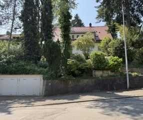 Eleganz trifft Exklusivität - Einmalige Residenz mit parkähnlichen Garten