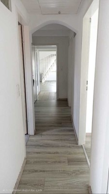 3,5-Zimmer-Wohnung mit zusätzlicher Ebene im Dachspitz.