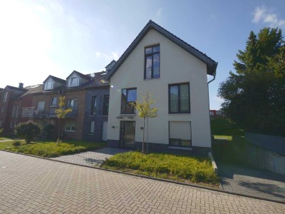 Wunderschöne 2-Raum-Wohnung I Hochwertig ausgestattet I  Parkett I Balkon Tiefgarage