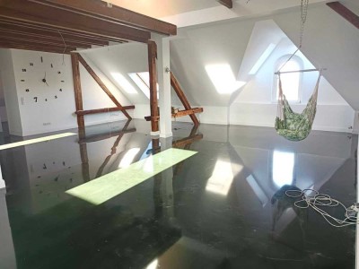 Traumhaftes Loft im Dachgeschoss
