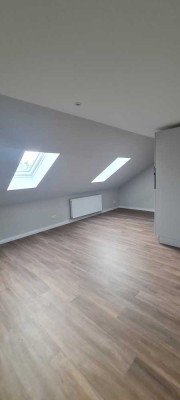 Schöne 3 -Zimmer-Wohnung im Dachgeschoss in Rotenburg
