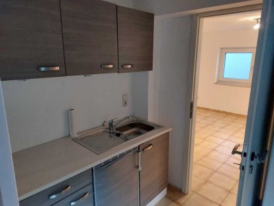 Hobbyraum / Büro / kleine Eigentumswohnung in Remscheid Reinshagen inkl. Einbauküche & TG-Stellplatz