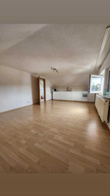 Geschmackvolle 2 - Zimmer-DG-Wohnung in Böblingen