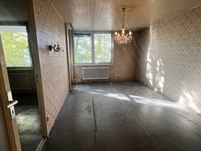 SANIERUNGSOBJEKT IN SCHÖNER LAGE- MIT BALKON