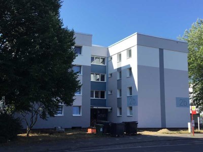 Aktion - Die erste Kaltmiete sparen - Teilsanierte - 2-Zimmer-Wohnung mit Balkon