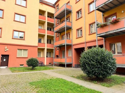 Provisionsfrei! 1-Zimmer-ETW mit Balkon in Stadtfeld Ost – großes Mietsteigerungspotenzial
