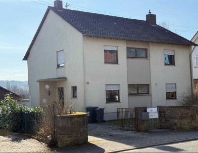 gepflegtes Einfamilienhaus -Feldrandlage- im Weindorf Göcklingen  -ab 01.06.2025 zu besichtigen-