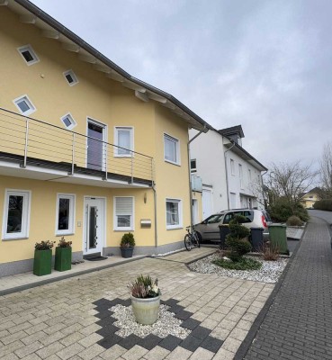 Großzügiges Einfamilienhaus als Doppelhaushälfte
