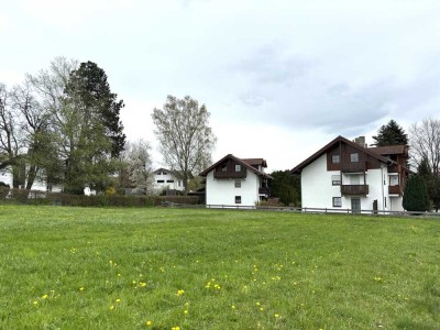 Charmante 2 Zimmer EG Wohnung mit Gartenanteil und Terrasse in Süd / West Lage.
