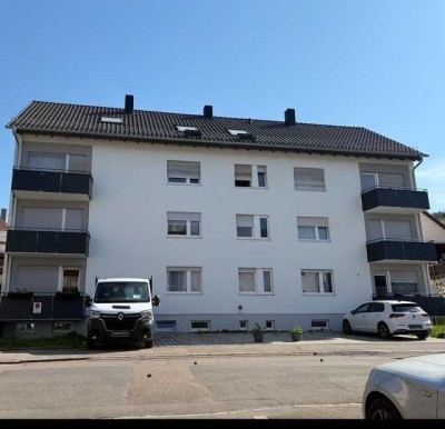 Kapitalanleger aufgepasst
12 Familienhaus, energetisch kernsaniert, komplett vermietet in Esslingen