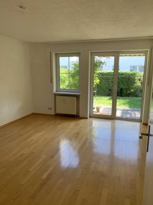 Helle 4,5-Zimmer-EG-Garten-Wohnung in Unterhaching mit Tiefgarage