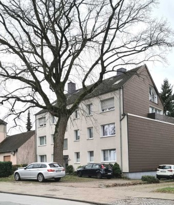 Herne-Börnig: Schicke Wohnung mit Klimaanlage und Balkon im gepflegten 6-FH