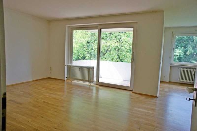 Jülich-Innenstadt, 90m², Parkett, Balkon, zwei Bäder, 4Z-K-D-2B